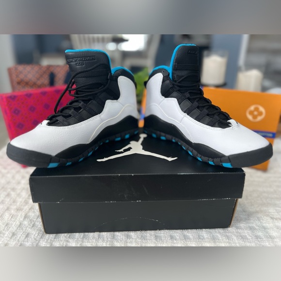 Jordan Retro 10s, Brand New in Box, sz. 6 youth (7.5-8 women) black, white, blue - Picture 2 of 6